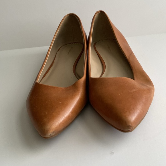 G.H. Bass & Co. Cognac Slip-On Flats Leather Upper Size 9.5 - Picture 3 of 11